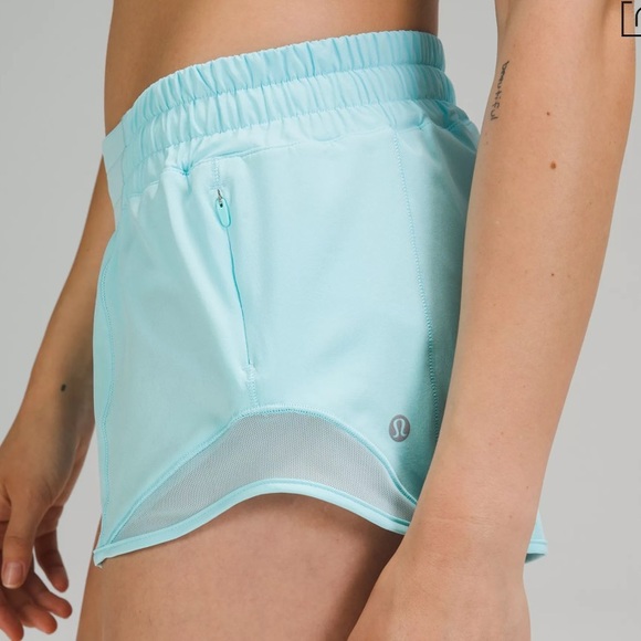 NWT Lululemon Hotty Hot LR Short 2.5" *Lined - Picture 3 of 16